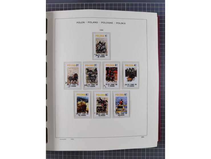 1918/89 (ca.), mint never hinged/unused and mostly used collection with duplicates, including Polish areas, Schlesien, etc., 