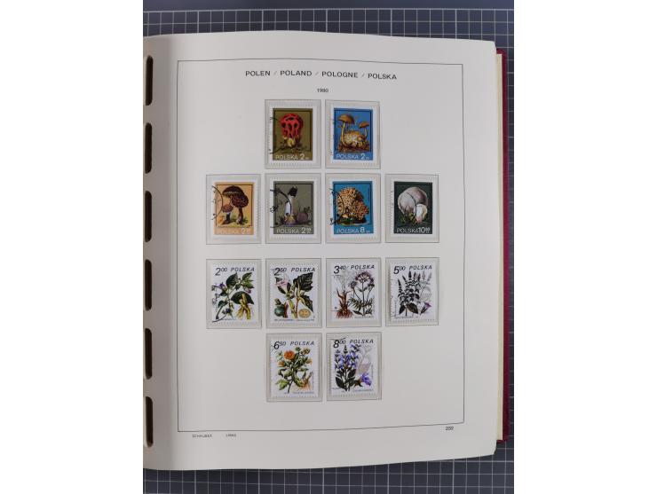 1918/89 (ca.), mint never hinged/unused and mostly used collection with duplicates, including Polish areas, Schlesien, etc., 