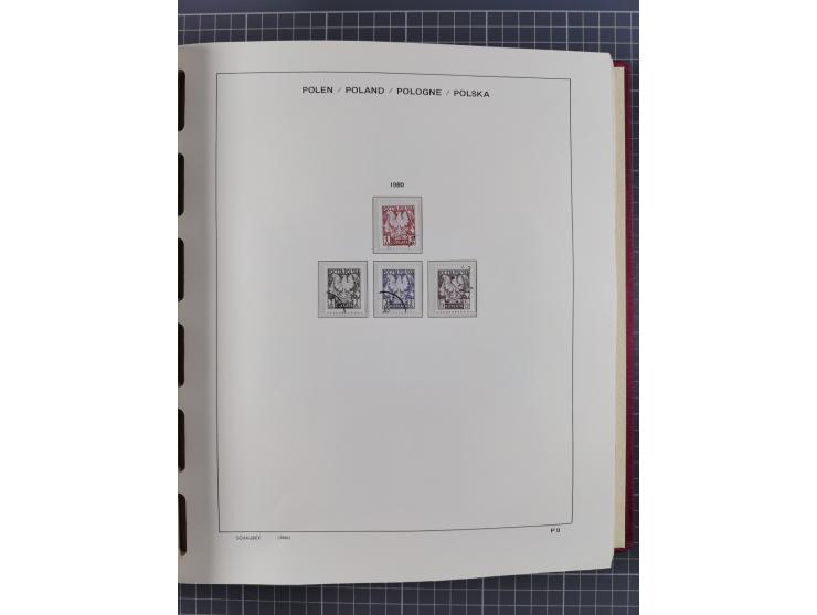 1918/89 (ca.), mint never hinged/unused and mostly used collection with duplicates, including Polish areas, Schlesien, etc., 