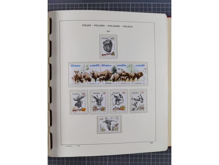 1918/89 (ca.), mint never hinged/unused and mostly used collection with duplicates, including Polish areas, Schlesien, etc., 