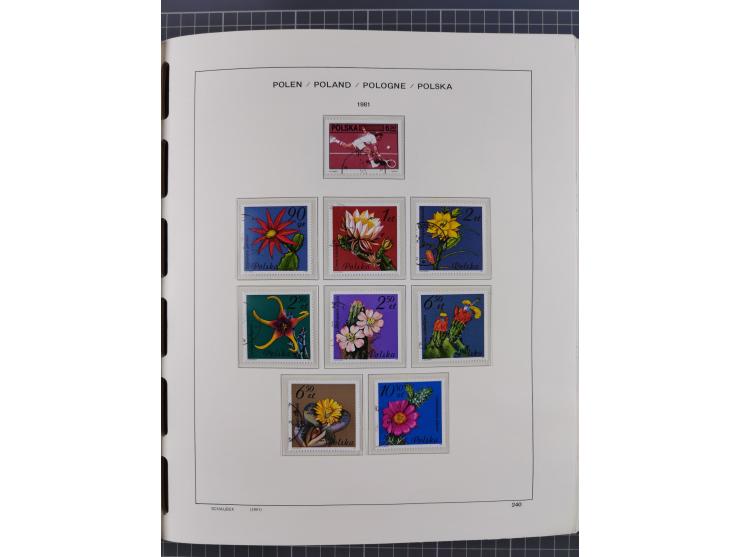 1918/89 (ca.), mint never hinged/unused and mostly used collection with duplicates, including Polish areas, Schlesien, etc., 