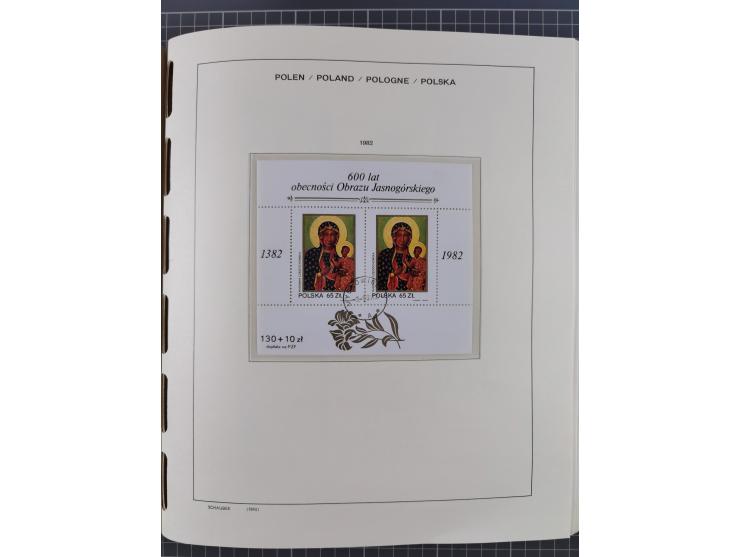 1918/89 (ca.), mint never hinged/unused and mostly used collection with duplicates, including Polish areas, Schlesien, etc., 