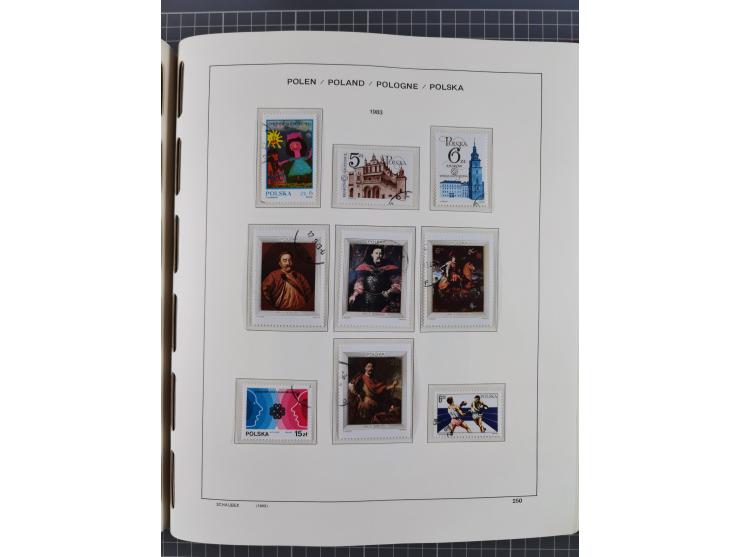 1918/89 (ca.), mint never hinged/unused and mostly used collection with duplicates, including Polish areas, Schlesien, etc., 