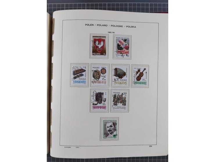 1918/89 (ca.), mint never hinged/unused and mostly used collection with duplicates, including Polish areas, Schlesien, etc., 