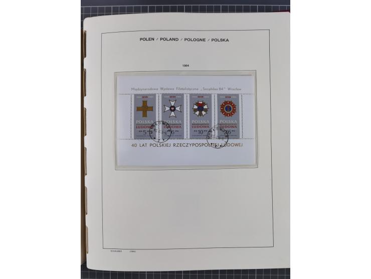 1918/89 (ca.), mint never hinged/unused and mostly used collection with duplicates, including Polish areas, Schlesien, etc., 