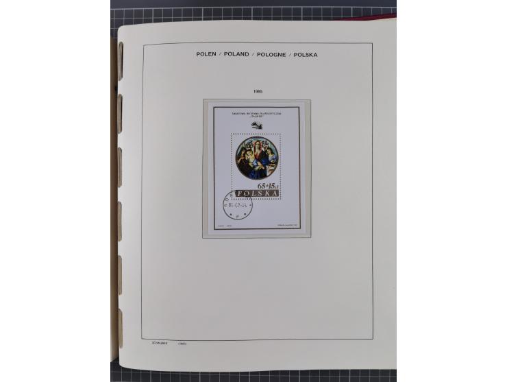 1918/89 (ca.), mint never hinged/unused and mostly used collection with duplicates, including Polish areas, Schlesien, etc., 