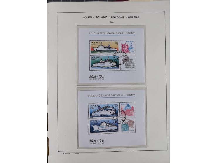 1918/89 (ca.), mint never hinged/unused and mostly used collection with duplicates, including Polish areas, Schlesien, etc., 