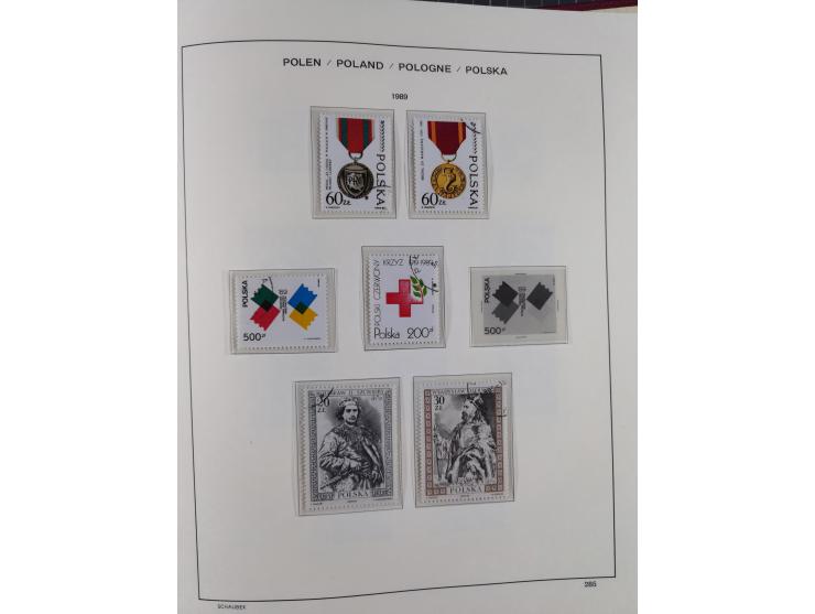 1918/89 (ca.), mint never hinged/unused and mostly used collection with duplicates, including Polish areas, Schlesien, etc., 