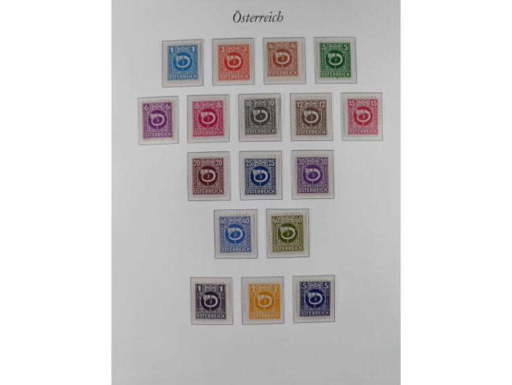 1945/67, in den Hauptnummern komplette bis auf Mi.-Nr. 691 postfrische Sammlung inkl. Mi.-Nr. Va-d sign. Kovar VÖB, 674-92 si