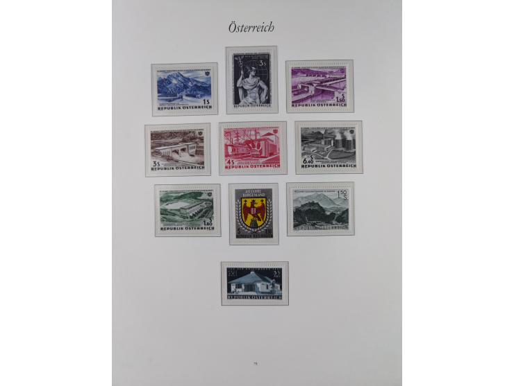 1945/67, in den Hauptnummern komplette bis auf Mi.-Nr. 691 postfrische Sammlung inkl. Mi.-Nr. Va-d sign. Kovar VÖB, 674-92 si