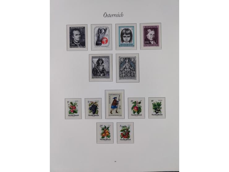 1945/67, in den Hauptnummern komplette bis auf Mi.-Nr. 691 postfrische Sammlung inkl. Mi.-Nr. Va-d sign. Kovar VÖB, 674-92 si