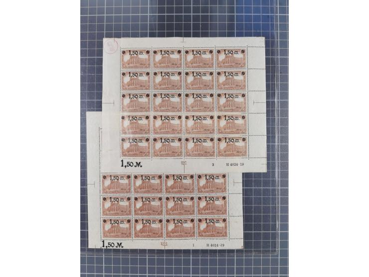 1920, postfrischer Bestand Germania 1.25 auf 1M. (2), 1.5 auf 1 M. (2) sowie 2.5 auf 2 M. (1), in kompletten Bögen, postfrisc