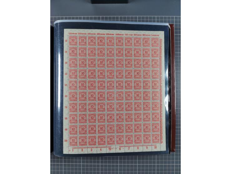 1923, meist postfrische Sammlung mit ca. 200 Bogen ex Mi.-Nr. 313-30, dabei u.a. Mi.-Nr. 330A (4) und 330B (3), gute Erhaltun