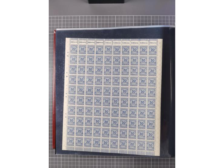 1923, meist postfrische Sammlung mit ca. 200 Bogen ex Mi.-Nr. 313-30, dabei u.a. Mi.-Nr. 330A (4) und 330B (3), gute Erhaltun