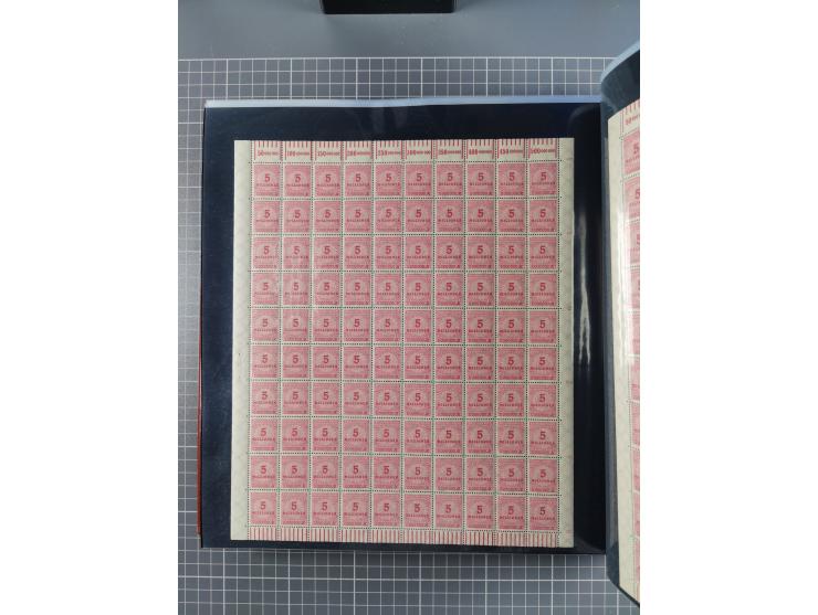 1923, meist postfrische Sammlung mit ca. 200 Bogen ex Mi.-Nr. 313-30, dabei u.a. Mi.-Nr. 330A (4) und 330B (3), gute Erhaltun