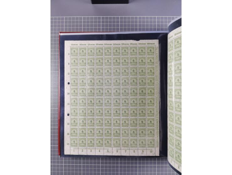 1923, meist postfrische Sammlung mit ca. 200 Bogen ex Mi.-Nr. 313-30, dabei u.a. Mi.-Nr. 330A (4) und 330B (3), gute Erhaltun