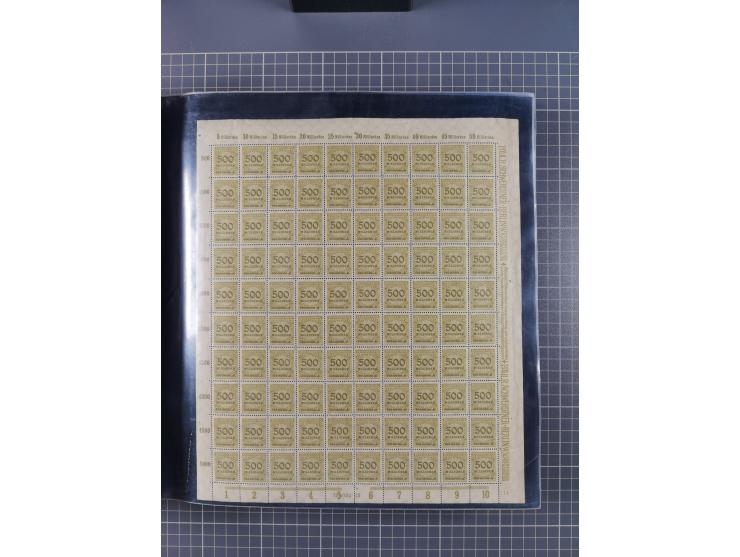 1923, meist postfrische Sammlung mit ca. 200 Bogen ex Mi.-Nr. 313-30, dabei u.a. Mi.-Nr. 330A (4) und 330B (3), gute Erhaltun