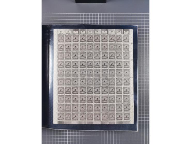 1923, meist postfrische Sammlung mit ca. 200 Bogen ex Mi.-Nr. 313-30, dabei u.a. Mi.-Nr. 330A (4) und 330B (3), gute Erhaltun