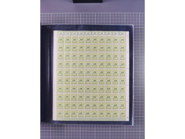 1923, meist postfrische Sammlung mit ca. 200 Bogen ex Mi.-Nr. 313-30, dabei u.a. Mi.-Nr. 330A (4) und 330B (3), gute Erhaltun