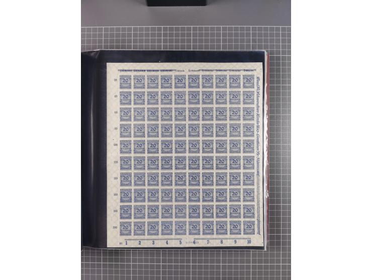 1923, meist postfrische Sammlung mit ca. 200 Bogen ex Mi.-Nr. 313-30, dabei u.a. Mi.-Nr. 330A (4) und 330B (3), gute Erhaltun