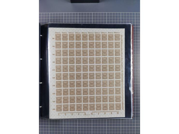 1923, meist postfrische Sammlung mit ca. 200 Bogen ex Mi.-Nr. 313-30, dabei u.a. Mi.-Nr. 330A (4) und 330B (3), gute Erhaltun