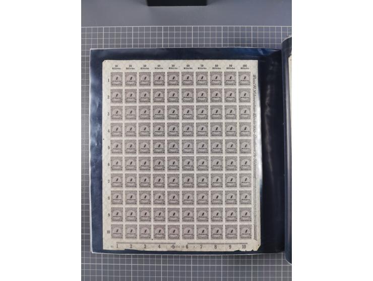 1923, meist postfrische Sammlung mit ca. 200 Bogen ex Mi.-Nr. 313-30, dabei u.a. Mi.-Nr. 330A (4) und 330B (3), gute Erhaltun