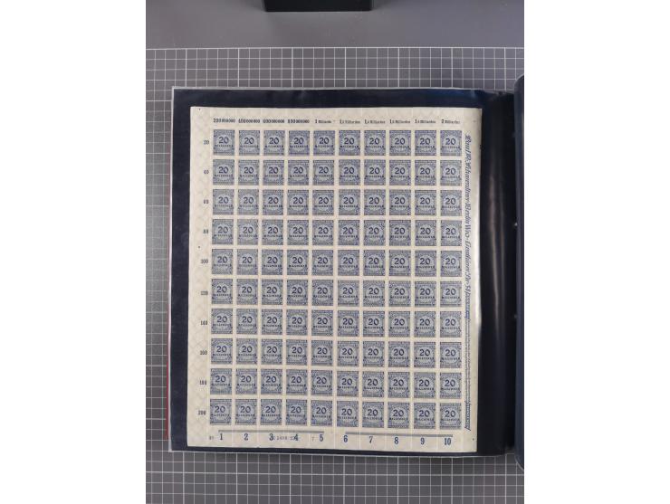 1923, meist postfrische Sammlung mit ca. 200 Bogen ex Mi.-Nr. 313-30, dabei u.a. Mi.-Nr. 330A (4) und 330B (3), gute Erhaltun