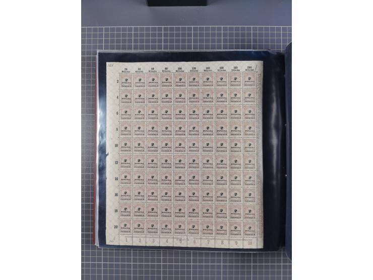 1923, meist postfrische Sammlung mit ca. 200 Bogen ex Mi.-Nr. 313-30, dabei u.a. Mi.-Nr. 330A (4) und 330B (3), gute Erhaltun