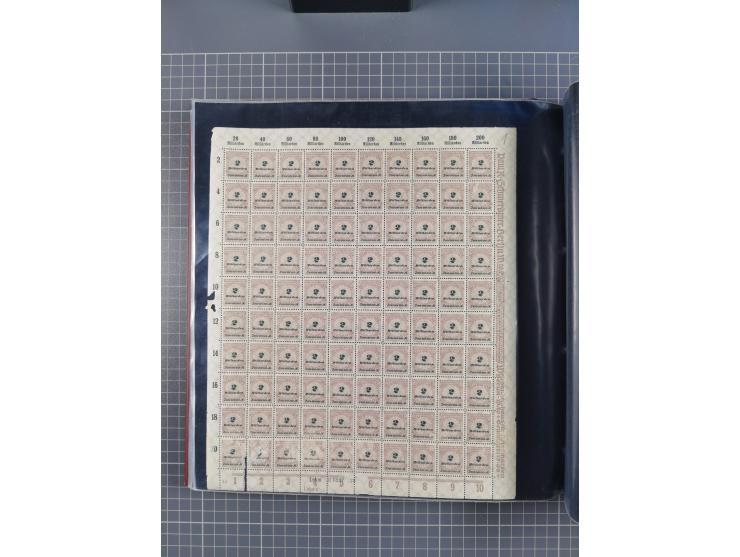 1923, meist postfrische Sammlung mit ca. 200 Bogen ex Mi.-Nr. 313-30, dabei u.a. Mi.-Nr. 330A (4) und 330B (3), gute Erhaltun