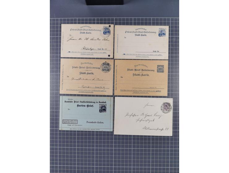 Darmstadt-Privat-Befördung: 1895/1900, Partie mit 11 ungebrauchten und gebrauchten Ganzsachen inkl. zwei ungebrauchten GSK de