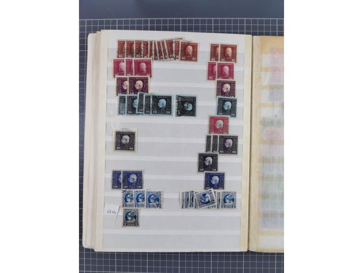 1850/1916 (ca.), Stempelsammlung auf losen Marken nach Orten geordnet, dazu Lombardei Venetien, Feldpost und Levante ungebrau