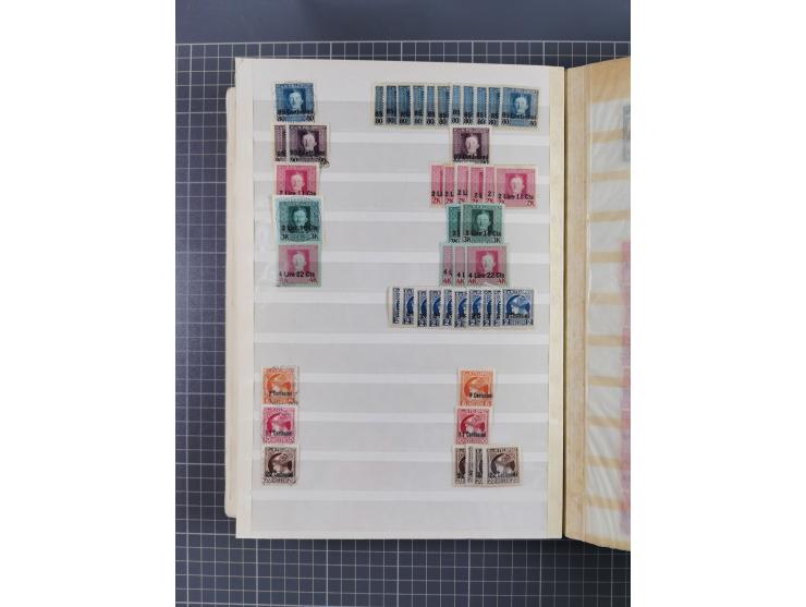 1850/1916 (ca.), Stempelsammlung auf losen Marken nach Orten geordnet, dazu Lombardei Venetien, Feldpost und Levante ungebrau