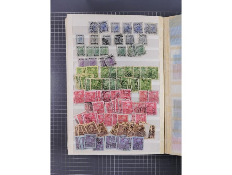 1850/1916 (ca.), Stempelsammlung auf losen Marken nach Orten geordnet, dazu Lombardei Venetien, Feldpost und Levante ungebrau