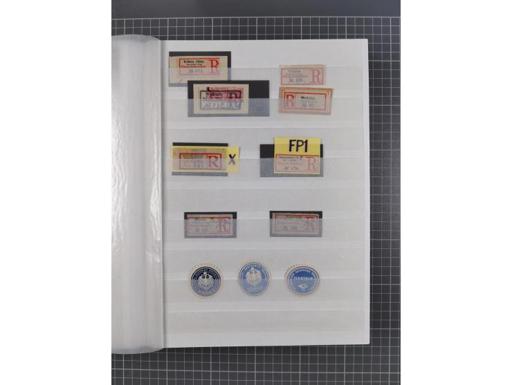 China bis Togo, interessante Sammlung loser R-Zettel mit ca. 330 Stück und 13 Siegelmarken inkl. in Schwarz aus Constantiniop