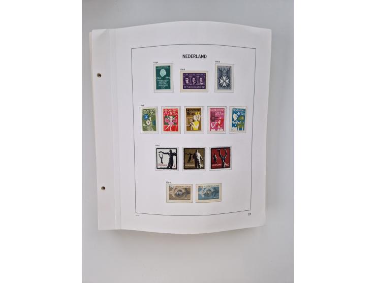 1852/1995, mostly unused and mint never hinged collection incl. official and postage due stamps with a lot of better and comp