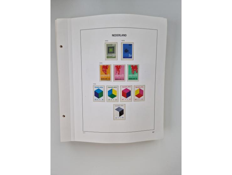 1852/1995, mostly unused and mint never hinged collection incl. official and postage due stamps with a lot of better and comp