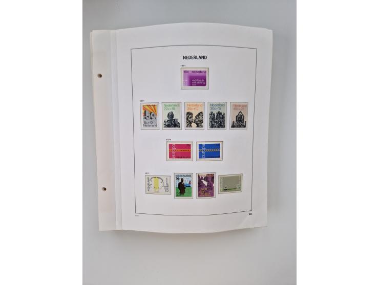 1852/1995, mostly unused and mint never hinged collection incl. official and postage due stamps with a lot of better and comp