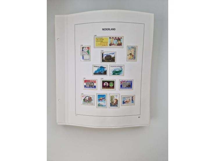 1852/1995, mostly unused and mint never hinged collection incl. official and postage due stamps with a lot of better and comp