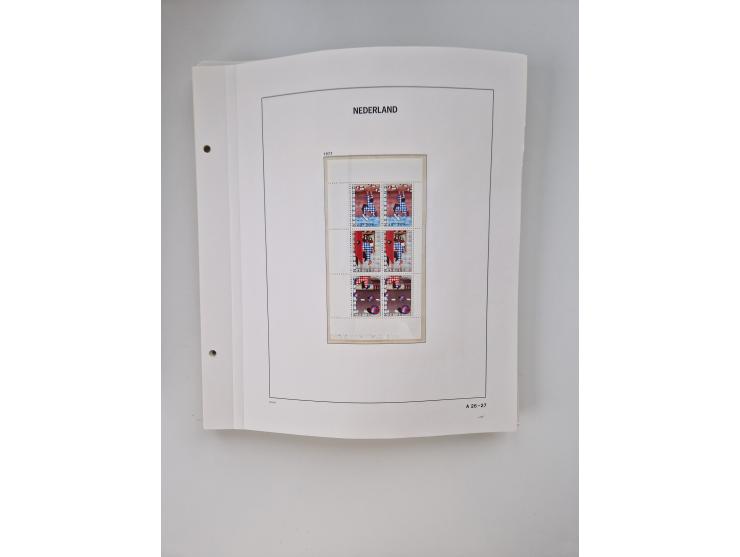 1852/1995, mostly unused and mint never hinged collection incl. official and postage due stamps with a lot of better and comp