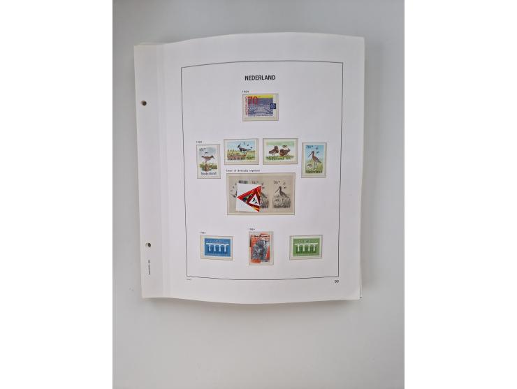 1852/1995, mostly unused and mint never hinged collection incl. official and postage due stamps with a lot of better and comp