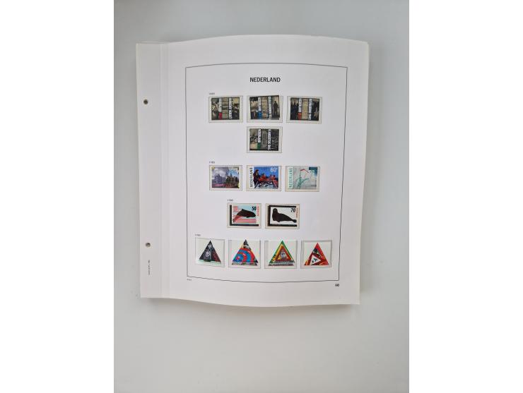 1852/1995, mostly unused and mint never hinged collection incl. official and postage due stamps with a lot of better and comp