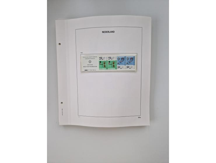 1852/1995, mostly unused and mint never hinged collection incl. official and postage due stamps with a lot of better and comp