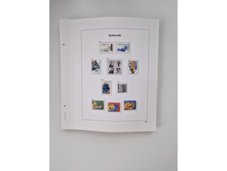 1852/1995, mostly unused and mint never hinged collection incl. official and postage due stamps with a lot of better and comp