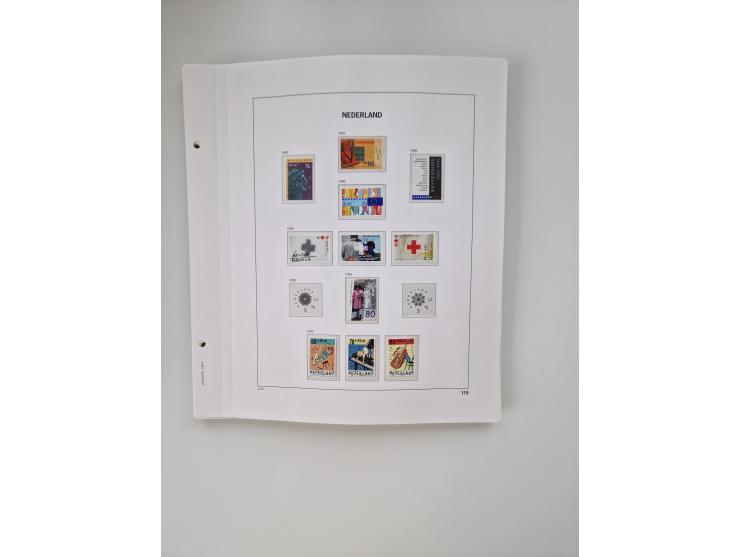 1852/1995, mostly unused and mint never hinged collection incl. official and postage due stamps with a lot of better and comp