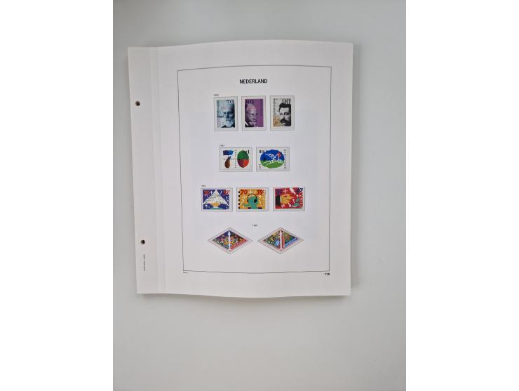 1852/1995, mostly unused and mint never hinged collection incl. official and postage due stamps with a lot of better and comp