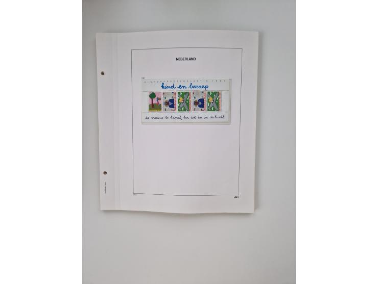 1852/1995, mostly unused and mint never hinged collection incl. official and postage due stamps with a lot of better and comp