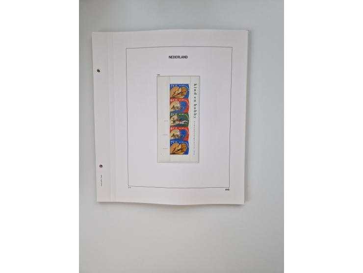 1852/1995, mostly unused and mint never hinged collection incl. official and postage due stamps with a lot of better and comp