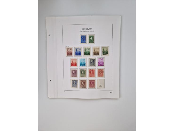 1852/1995, mostly unused and mint never hinged collection incl. official and postage due stamps with a lot of better and comp