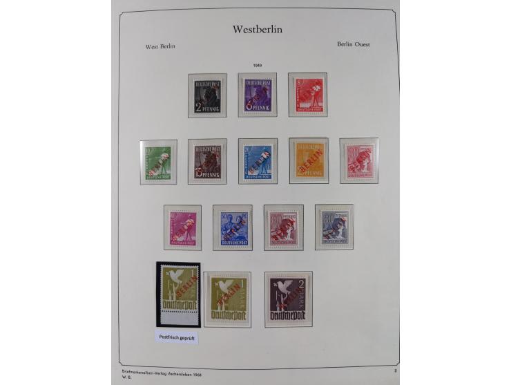 1948/90, postfrische komplette Sammlung Berlin im Vordruck-Album, dabei Besonderheiten wie Mi. 33 verschobener Aufdruck, gepr
