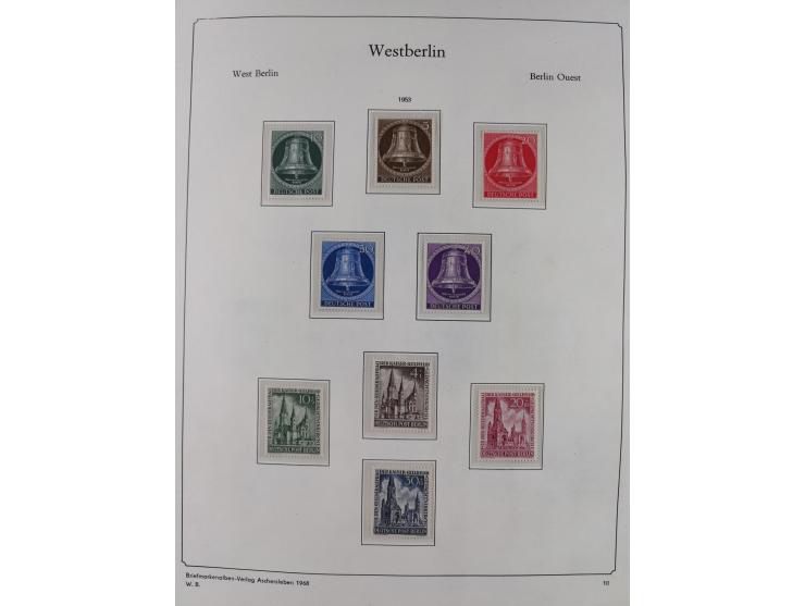 1948/90, postfrische komplette Sammlung Berlin im Vordruck-Album, dabei Besonderheiten wie Mi. 33 verschobener Aufdruck, gepr